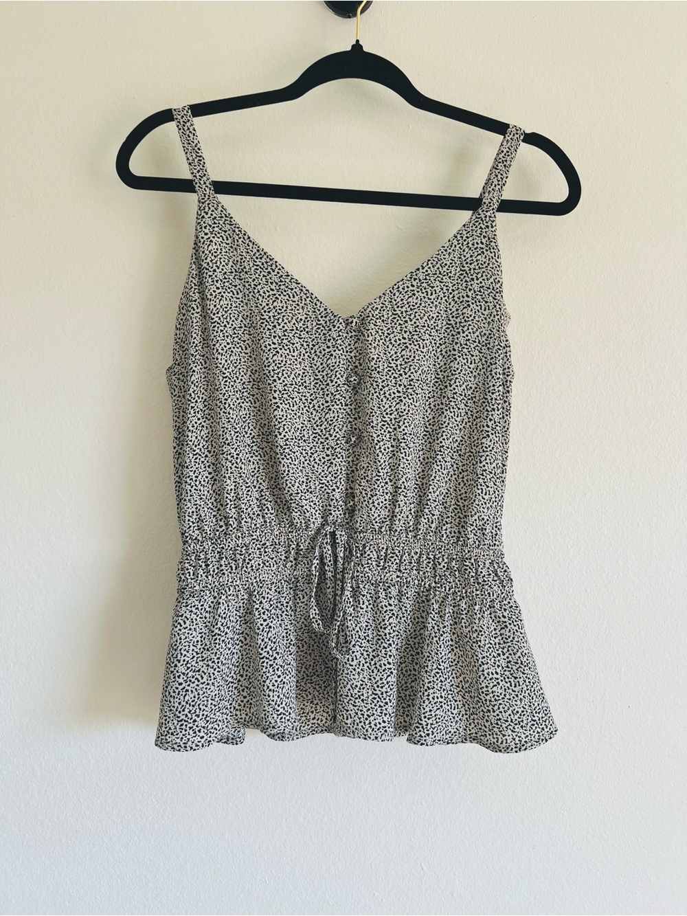 Sienna Sky Women’s Black & White Print Sleeveless Peplum Top